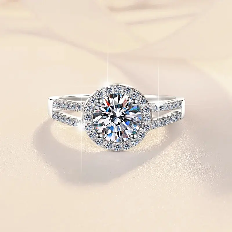 2_ct_moissanite.webp